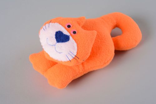 Brinquedo macio de tecido feito à mão Gatinho cor de laranja  - MADEheart.com