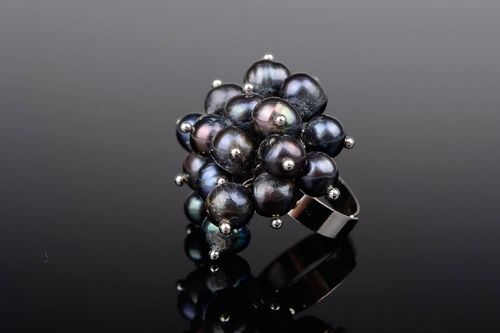 Bague avec perles noires - MADEheart.com
