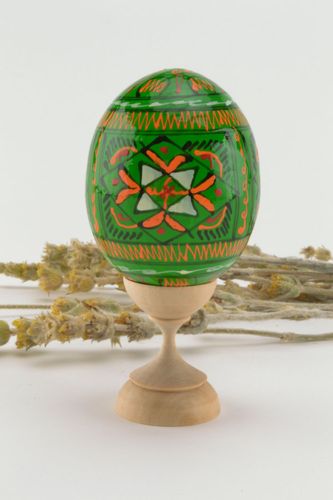 Расписное яйцо зеленого цвета - MADEheart.com