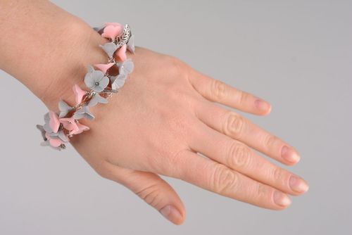 Homemade plastic bracelet Pink and Gray - MADEheart.com