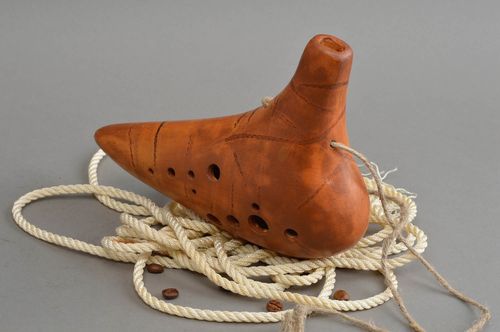 Sifflet en argile fait main original brun jouet décoratif pour enfant et maison - MADEheart.com