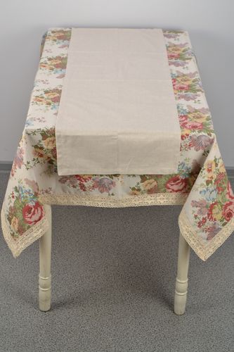 Fabric table runner - MADEheart.com