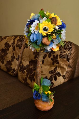 Topiario per la casa fatto a mano albero decorativo di fiori artificiali - MADEheart.com