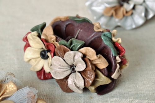 Bracelet en cuir avec fleurs fait main - MADEheart.com