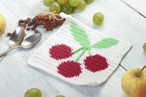 Manique au crochet faite main Textile de cuisine avec cerises Accessoire cuisine - MADEheart.com