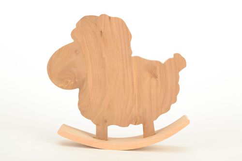Jouet en bois petit mouton à bascule à décorer - MADEheart.com