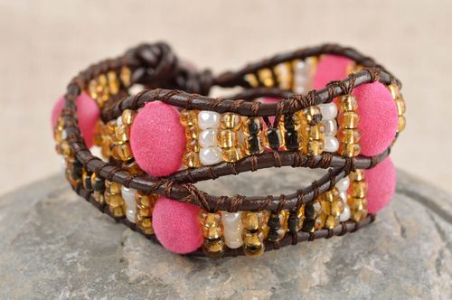 Bracelet perles rocaille Bijou fait main rose design Accessoire femme original - MADEheart.com