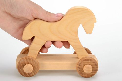 Brinquedo de rolamento de madeira Cavalho - MADEheart.com