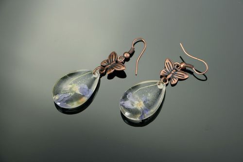 Earrings with the wood violets - MADEheart.com