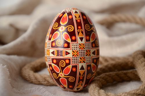 Huevo de ganso pintado a mano con cera artesanal regalo tradicional para la Pascua - MADEheart.com