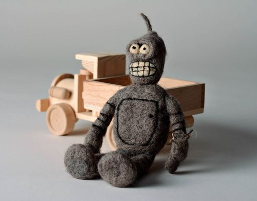 Brinquedo decorativo macio de lã artesanal Robot - MADEheart.com