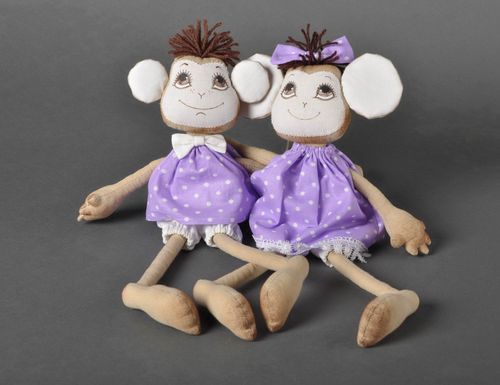Peluches singes faites main Jouets pour enfant Décoration de chambre enfant - MADEheart.com