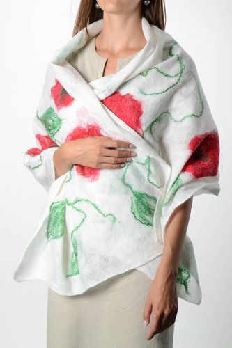 Pañuelo de seda hecho a mano regalo original para mujer chal artesanal - MADEheart.com