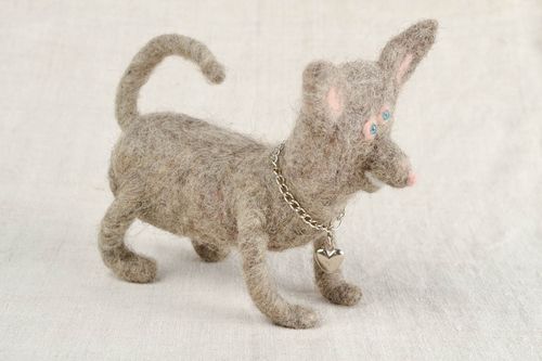 Muñeco de fieltro original juguete hecho a mano decoración de casa Perro gris  - MADEheart.com