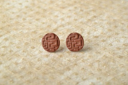 Small designer stud earrings with ornament - MADEheart.com