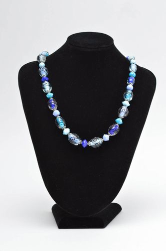Collier fantaisie Bijou fait main perles de verre bleu clair Accessoire femme - MADEheart.com