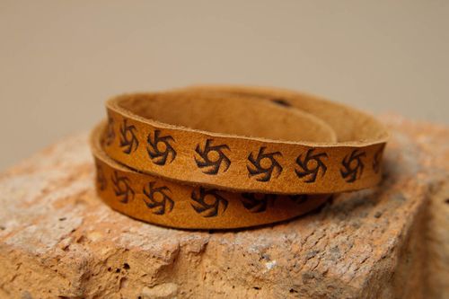 Bracciale alla moda fatto a mano accessorio originale bracciale in pelle - MADEheart.com