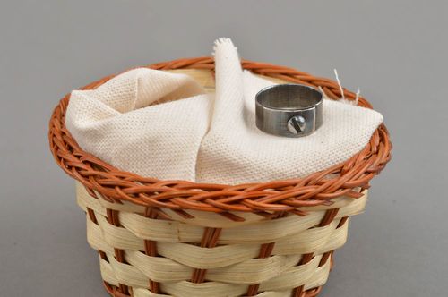 Schöner feiner eleganter handgemachter Ring aus Metall Unisex geschmiedet - MADEheart.com