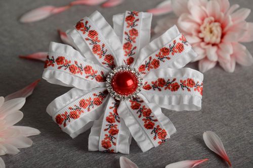 White scrunchy made of rep and satin ribbons with bow handmade designer barrette - MADEheart.com