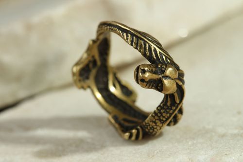 Anel de bronze feito à mão Pequeno dragão - MADEheart.com