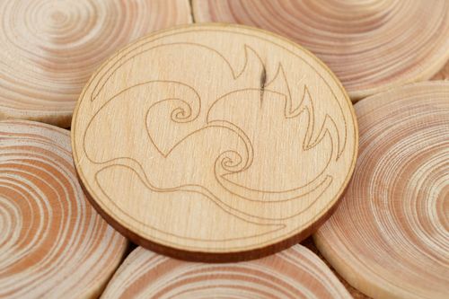 Figura para decorar hecha a mano circular manualidades en madera regalo original - MADEheart.com
