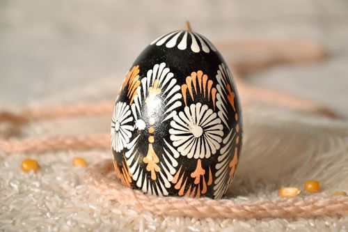 Huevo de Pascua con un cordón - MADEheart.com