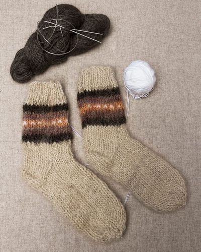 Chaussettes de femme en laine beiges - MADEheart.com