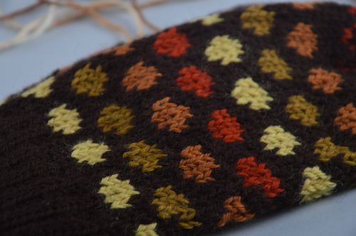 Handmade multi-colored woolen mittens with far isle ornaments for women - MADEheart.com