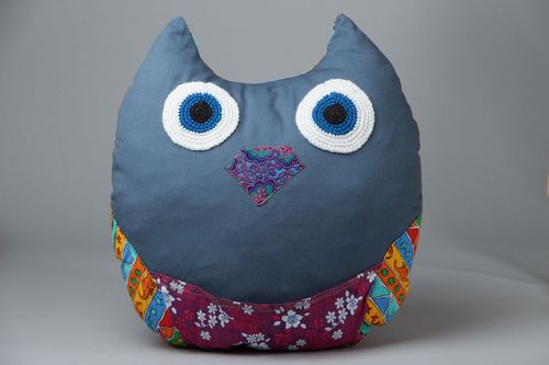 Homemade soft cushion Owl - MADEheart.com