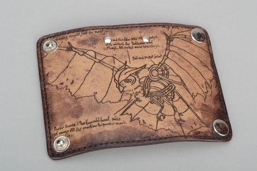 Homemade leather key case Owl - MADEheart.com
