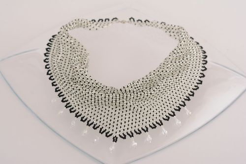Collar artesanal de abalorios y vidrio - MADEheart.com