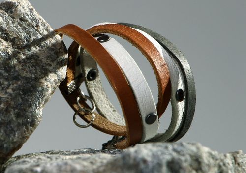 Bracelet en cuir à plusieurs tours fait main - MADEheart.com