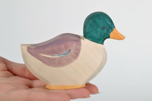 Wooden Statuette Duck - MADEheart.com