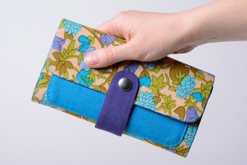 Portefeuille à fleurs en coton et lin fait main design bouton-pression - MADEheart.com