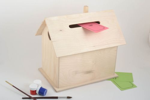 Boîte aux lettres maison faite main Objet en bois brut à décorer Déco maison - MADEheart.com