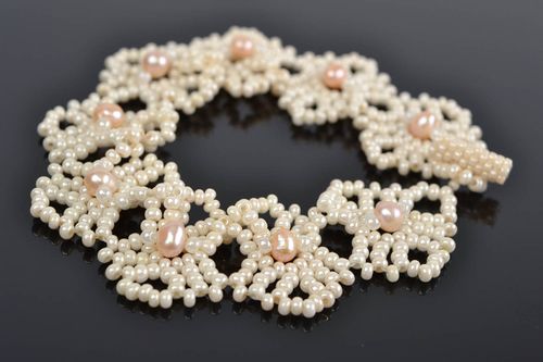 Bracelet tissé Bijou fait main en perles de rocaille et perles Cadeau femme - MADEheart.com