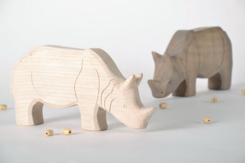 Figurine en bois Rhinocéros faite main - MADEheart.com