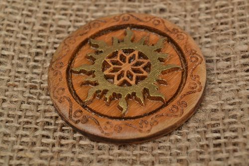 Handmade home protection amulet carved of natural oak wood Alatyr in Sun - MADEheart.com