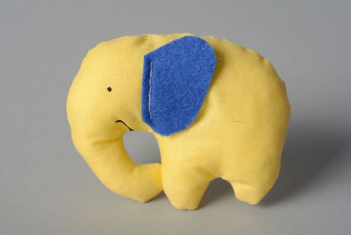 Brinquedo macio de tecido feito à mão Elefante biscoito - MADEheart.com
