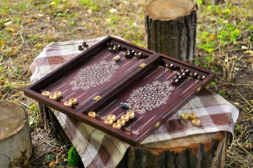 Backgammon en bois fait à la main - MADEheart.com