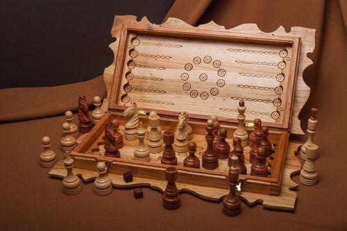 Set di giochi da tavolo fatto a mano “Scacchi, Dama, Backgammon” Set di legno - MADEheart.com