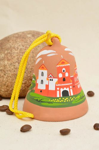 Campanello dautore in ceramica fatto a mano con immagine di cattedrale - MADEheart.com