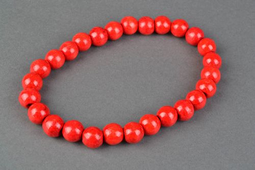 Unusual red large bead necklace - MADEheart.com