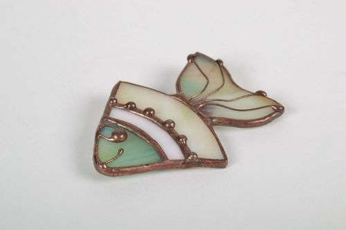 Stained glass brooch Fish - MADEheart.com