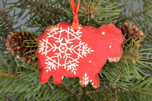 Wooden Christmas tree decoration Red Lamb - MADEheart.com