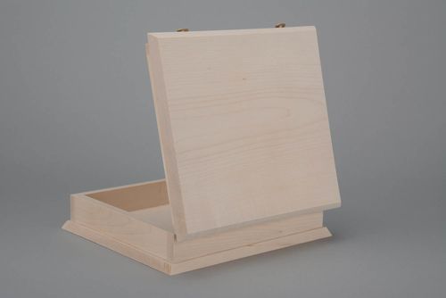Boîte à décorer en bois sculptée à main - MADEheart.com