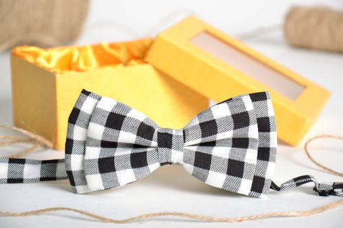 Gravata borboleta para traje em xadrez preto e branco - MADEheart.com