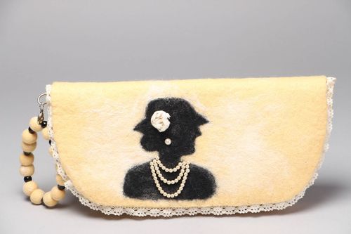 Wool felted womens bag Mademoiselle - MADEheart.com
