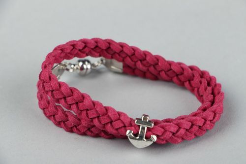 Bracelet tressé en cuir rose fait main - MADEheart.com