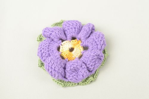 Violette Blume Rohling für Schmuck handmade Stoff Blume Accessoire für Frauen  - MADEheart.com
